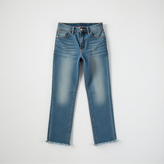 Chic Edge Raw Hem Cropped Jeans