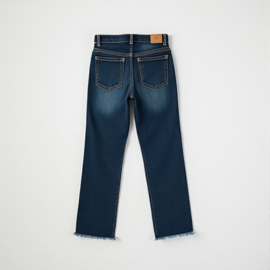 Chic Edge Raw Hem Cropped Jeans